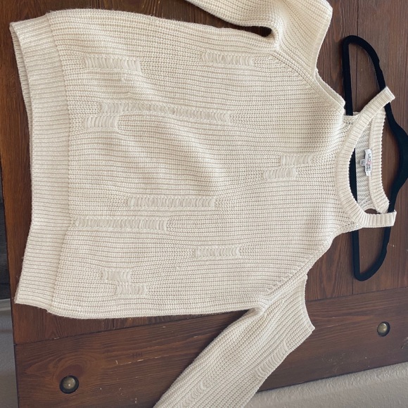 White sweater - Picture 3 of 4